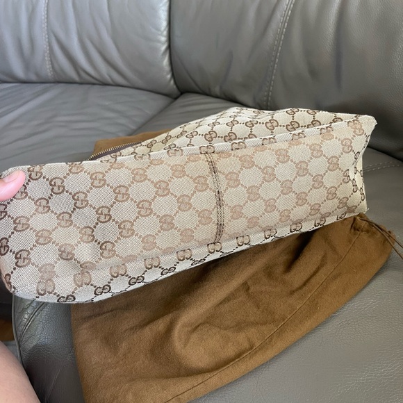 Gucci Cream and Brown Shoulder Bag - Picture 4 of 8